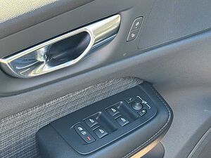 Volvo  B4 Autom. Core Keyless-Start/Klima/LED/eSitz