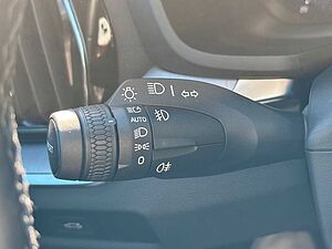 Volvo  B4 Autom. Core Keyless-Start/Klima/LED/eSitz