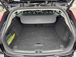 Volvo  B4 Autom. Core FAHRER ASSIST|AHK|LED|WINTER|