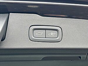 Volvo  B4 Autom. Core FAHRER ASSIST|AHK|LED|WINTER|