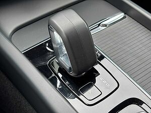 Volvo  B4 Autom. Core FAHRER ASSIST|AHK|LED|WINTER|