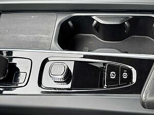 Volvo  B4 Autom. Core FAHRER ASSIST|AHK|LED|WINTER|