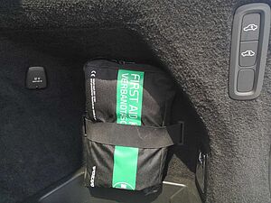 Volvo  B5 (Diesel) AWD Momentum Pro