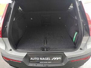 Volvo  B3 Autom. Plus Dark