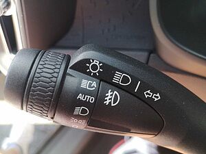 Volvo  T2 2WD Momentum Core(EURO 6d) Navi/Keyless-Start