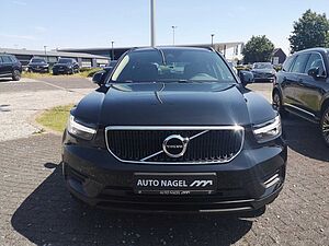 Volvo  T2 2WD Momentum Core(EURO 6d) Navi/Keyless-Start