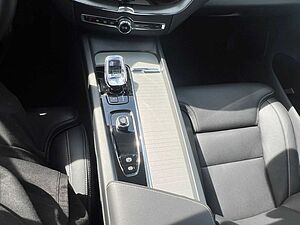 Volvo  T6 Ultra Black Edition LUFT|B&W|AHK|