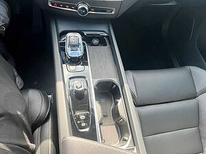 Volvo  T8 Ultra Black Edition LUFT|AHK|B&W|