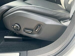Volvo  T6 Plus Dark AHK|PANO|20'|LEDER|FLED|