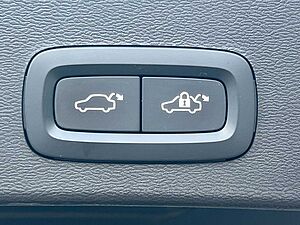 Volvo  T4 Twin Engine Inscription Plug-In Navi/LED