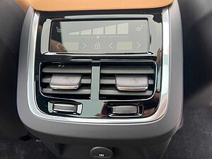 Volvo  T8 Ultra Dark 22'|LUFT|B&W|360CAM|MASSAGE|