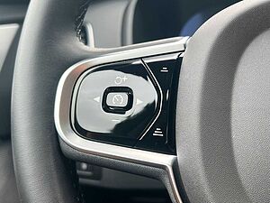 Volvo  T8 Ultra Dark 22'|LUFT|B&W|360CAM|MASSAGE|