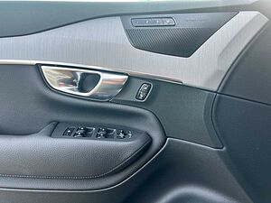 Volvo T8 AWD Inscription Expr. AHK|PANO|FLED|el. S