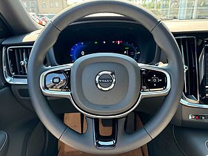 Volvo  Recharge T6 Plus Dark /Sitzhzg. /Google/LED//