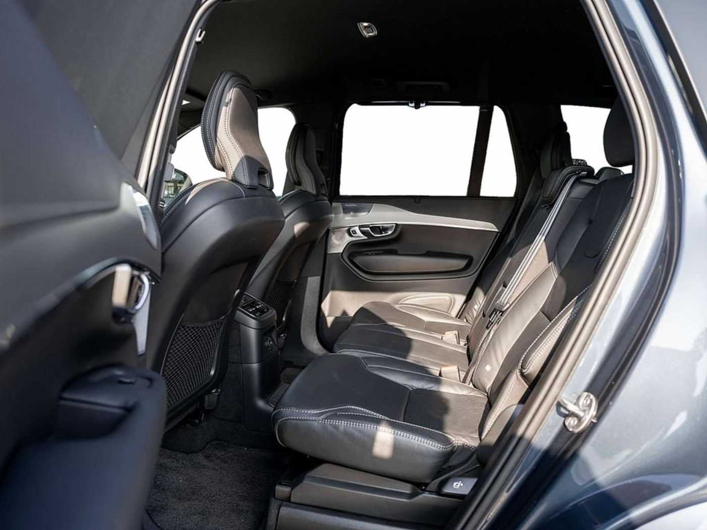 Volvo  Recharge T8 AWD R-Design Edition