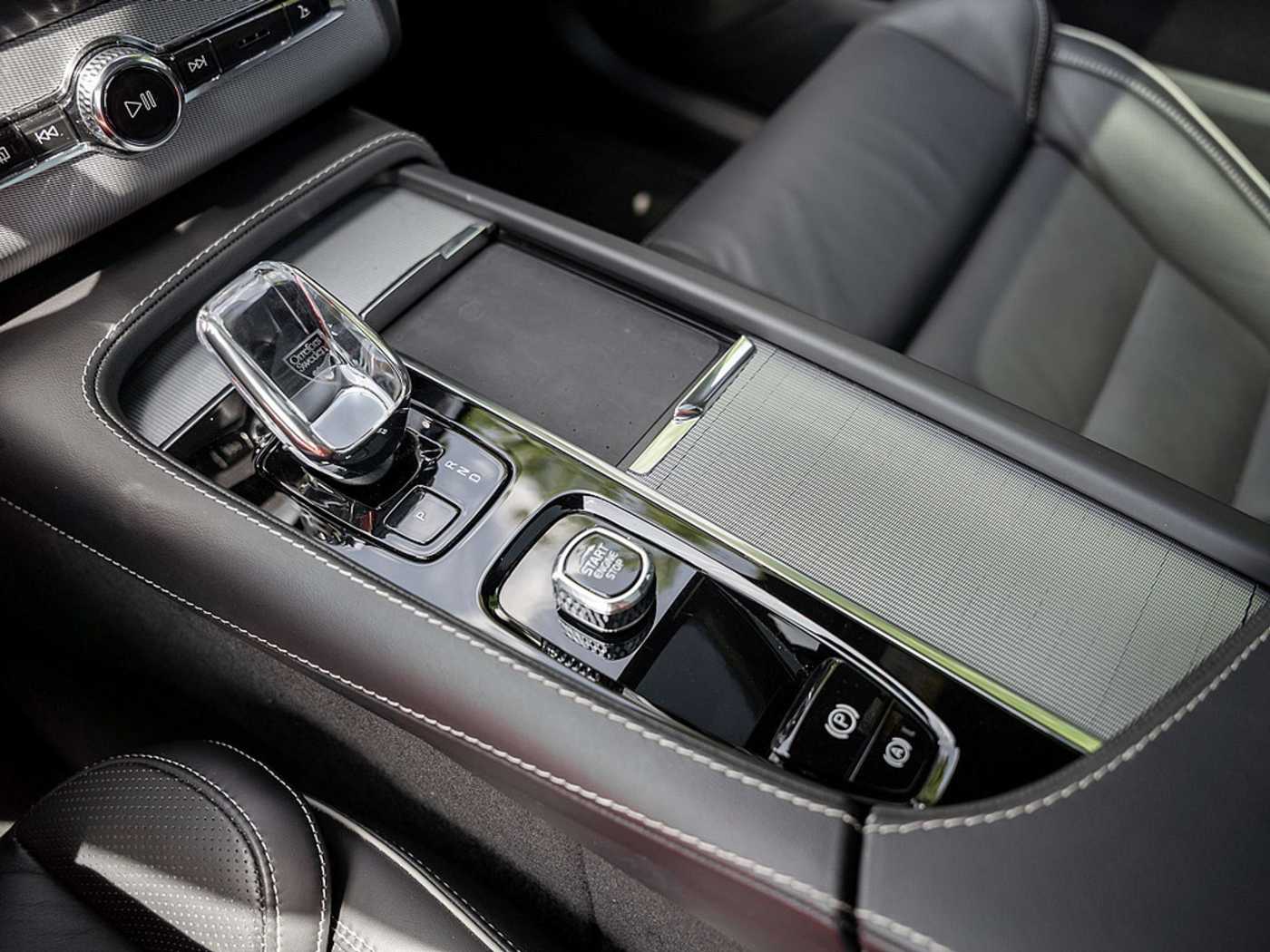 Volvo  T8 Bright Plug-In Hybrid 360° H/K PANO