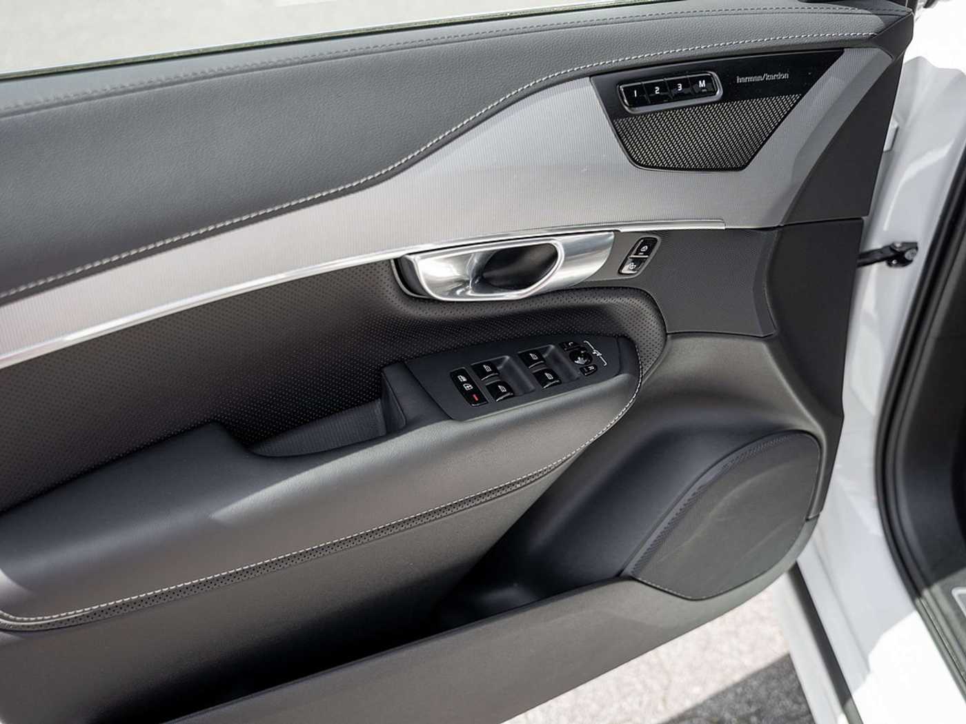 Volvo  T8 Bright Plug-In Hybrid 360° H/K PANO