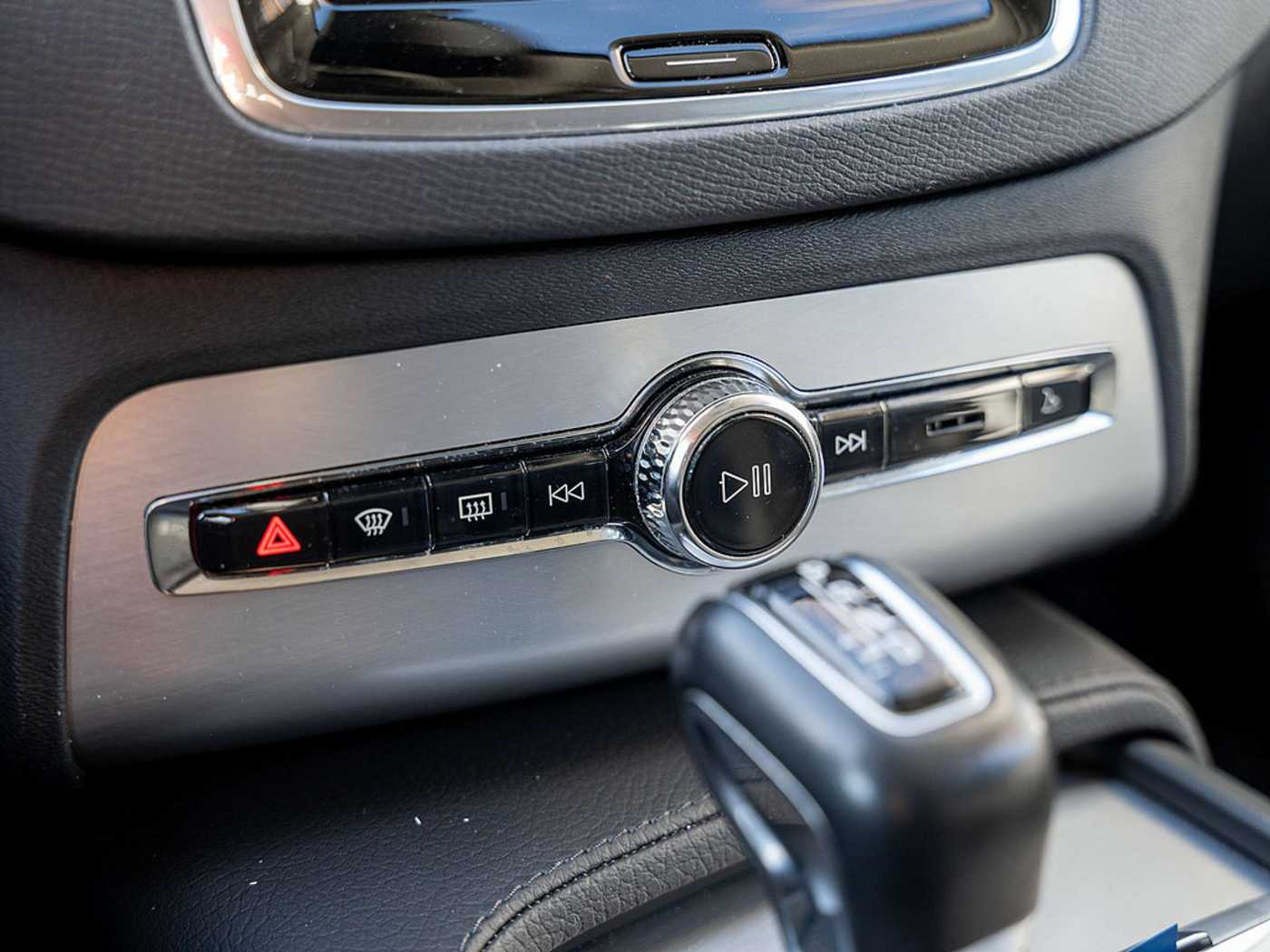 Volvo  D5 AWD Momentum