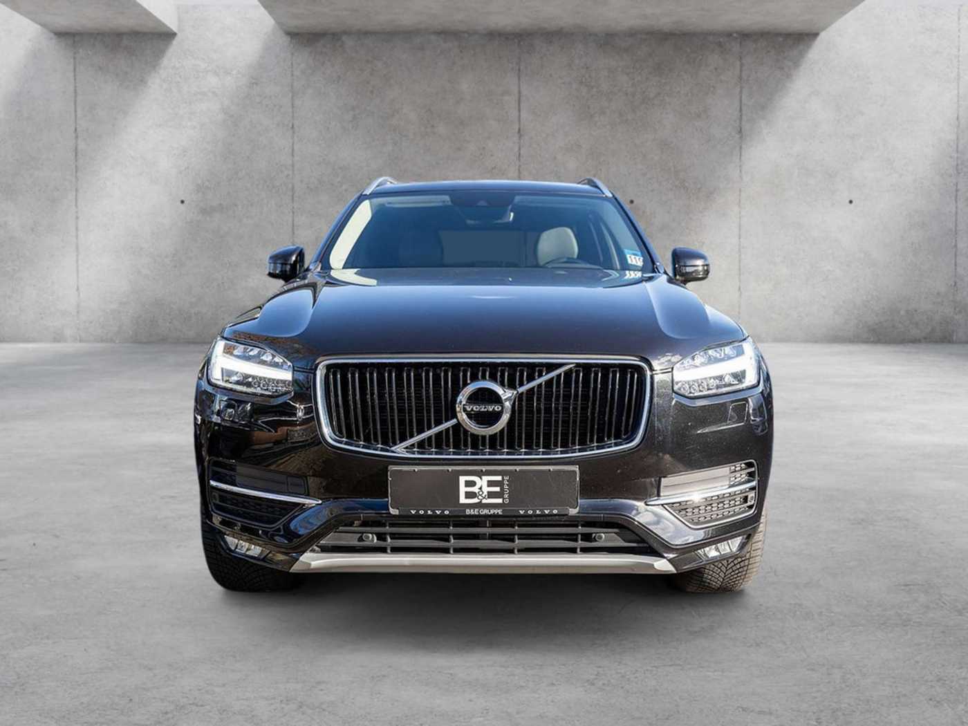 Volvo  D5 AWD Momentum