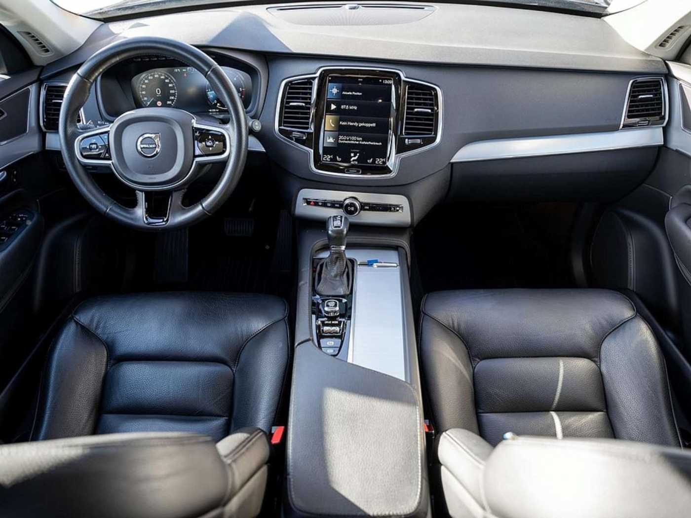 Volvo  D5 AWD Momentum