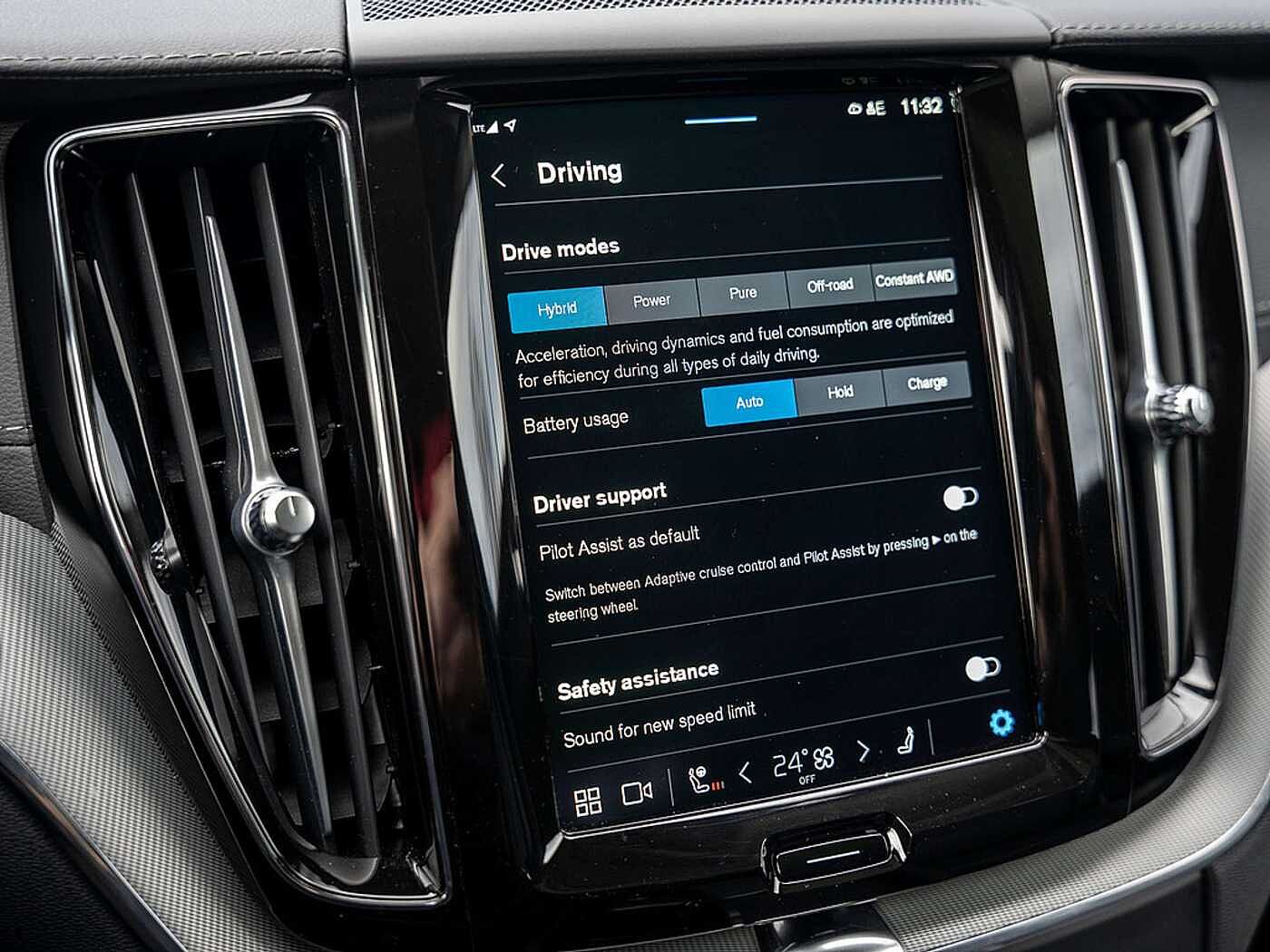 Volvo  T8 Ultra Dark Recharge ACC PANO 360° HUD