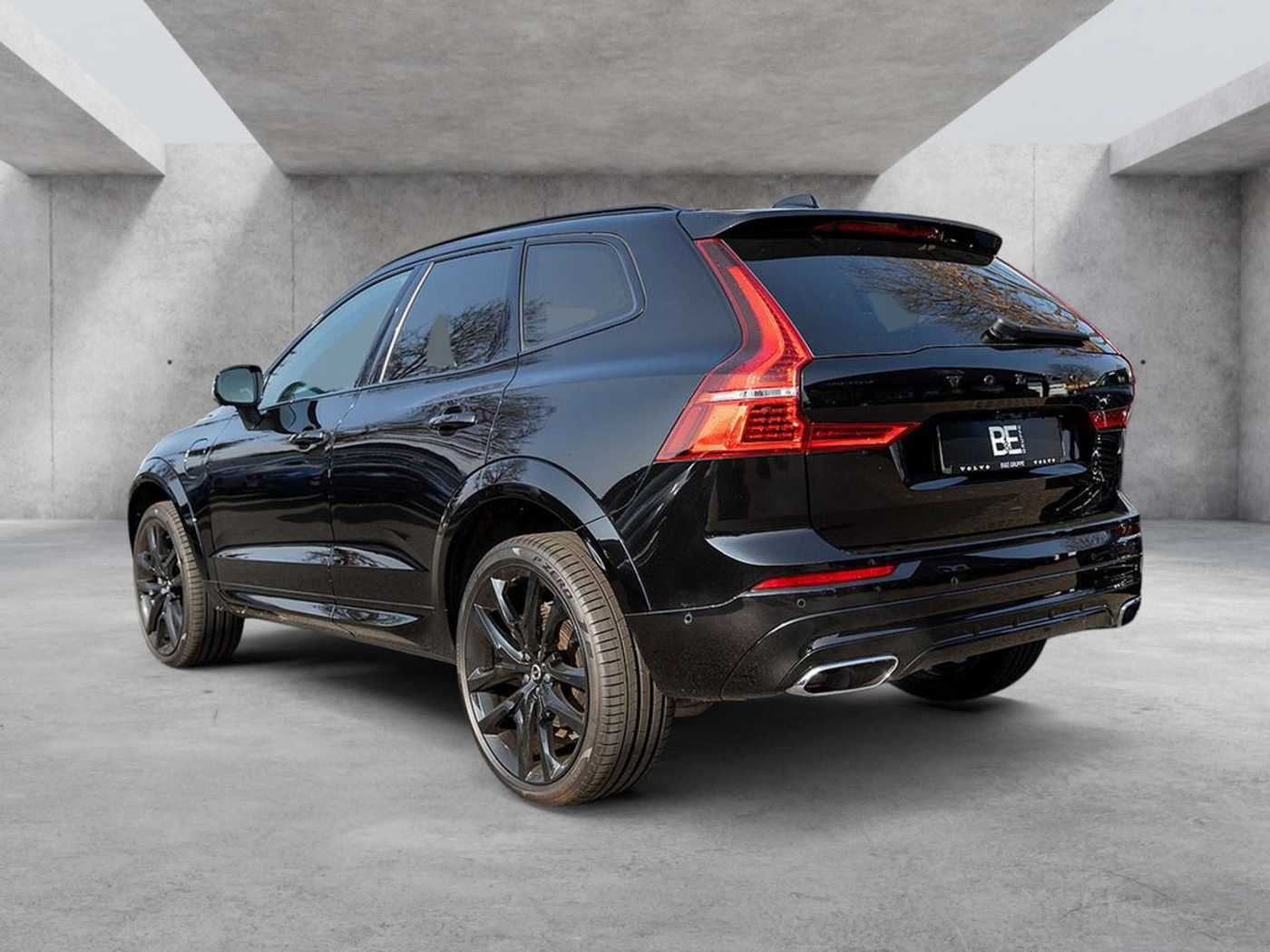 Volvo  T8 R-Design Recharge Plug-In Hybrid AWD