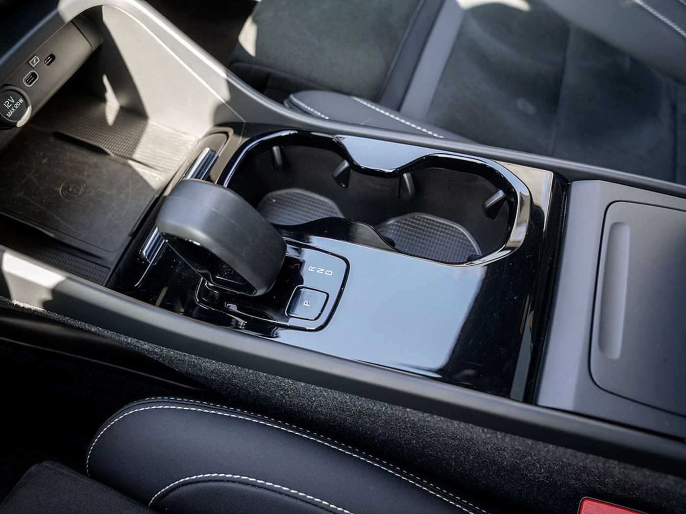 Volvo  Ultimate Recharge Pure Electric AWD AHK