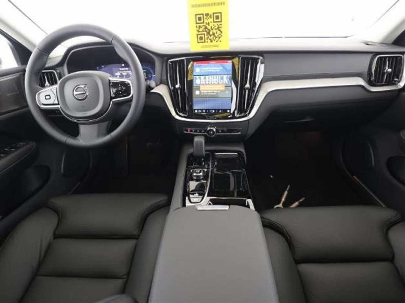 Volvo  T8 Ultimate Dark HUD H/K PANO 360°