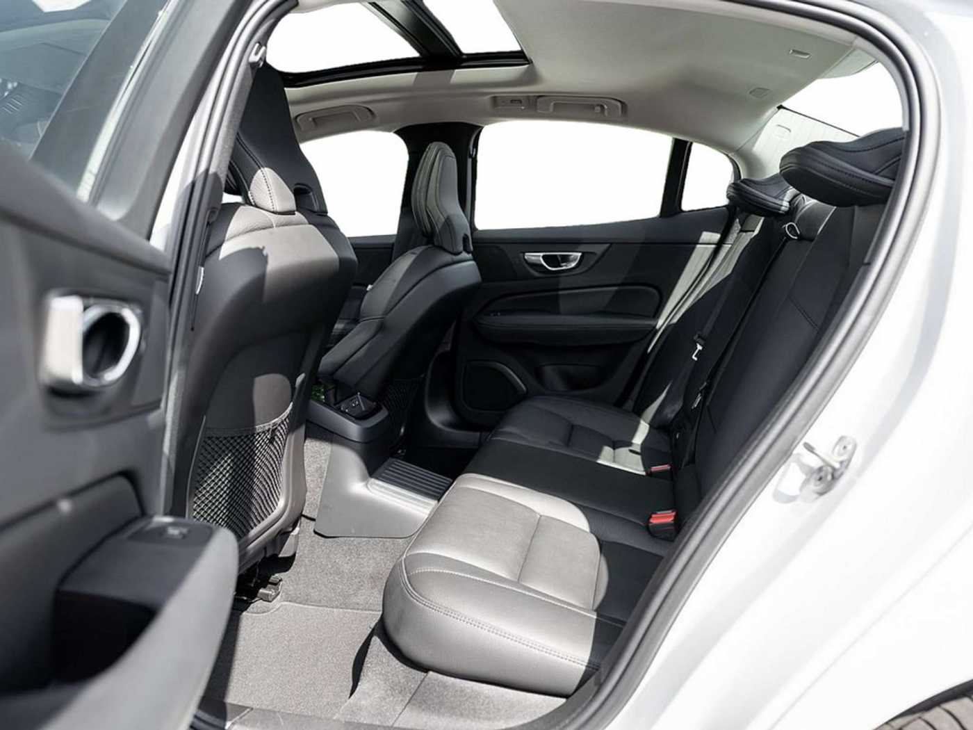 Volvo  T8 Ultimate Dark Recharge AWD PANO 360°