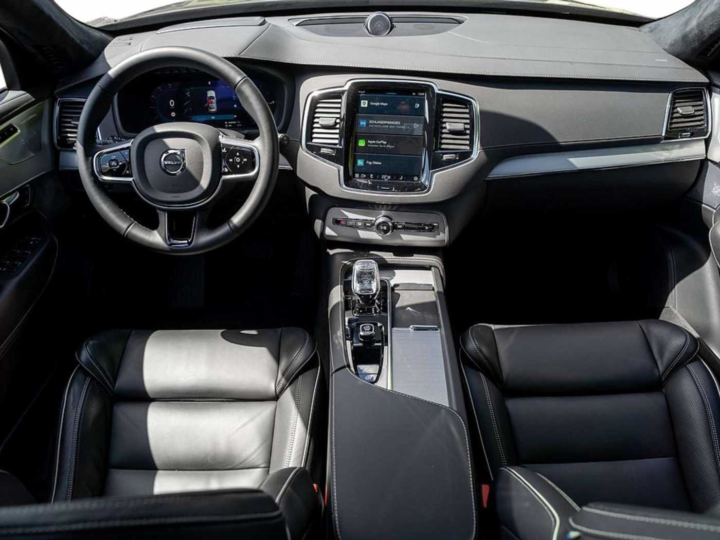 Volvo  T8 Ultra Dark Recharge AWD STANDHZ PANO