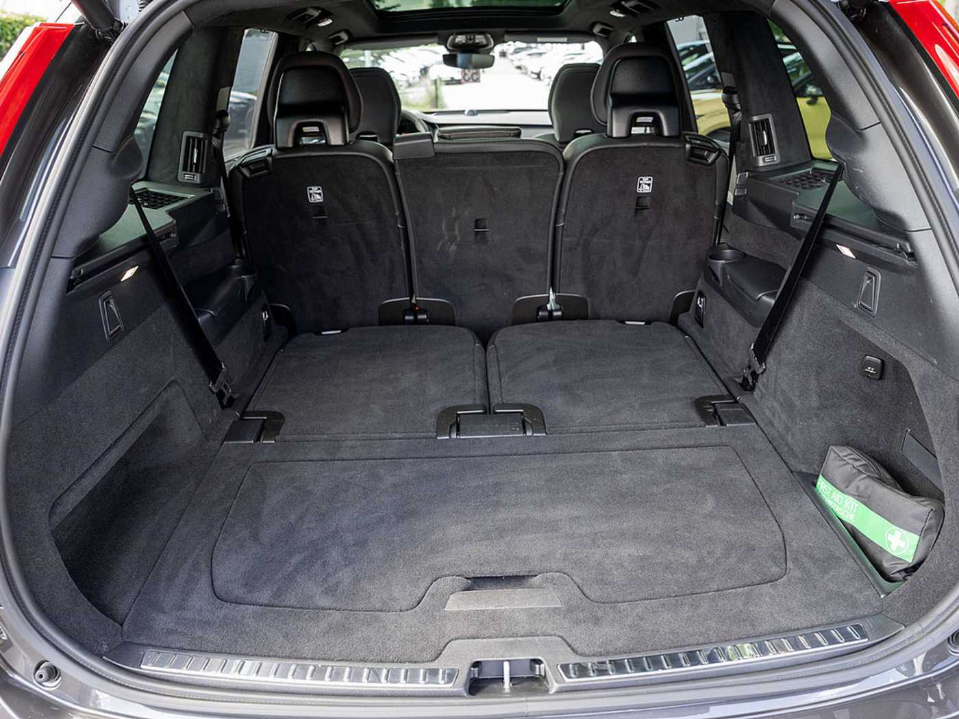 Volvo  T8 Ultra Dark Recharge AWD STANDHZ PANO