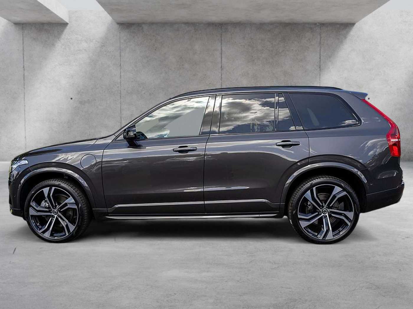 Volvo  T8 Ultra Dark Recharge AWD STANDHZ PANO