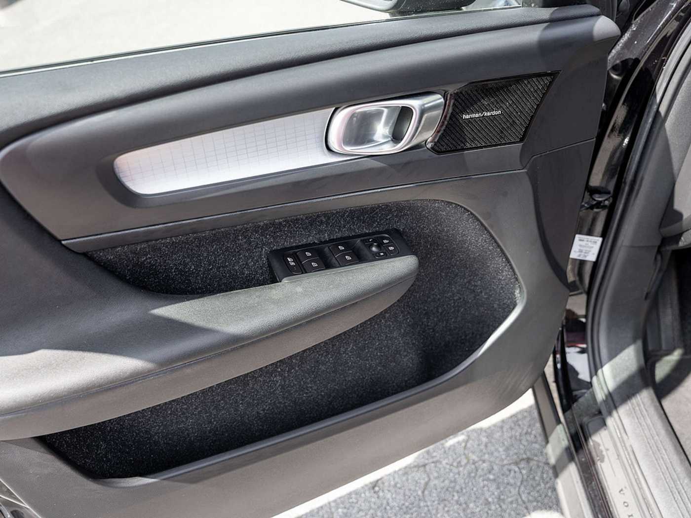 Volvo  D3 Momentum LED LENKRADHZ. SHZ KAMERA