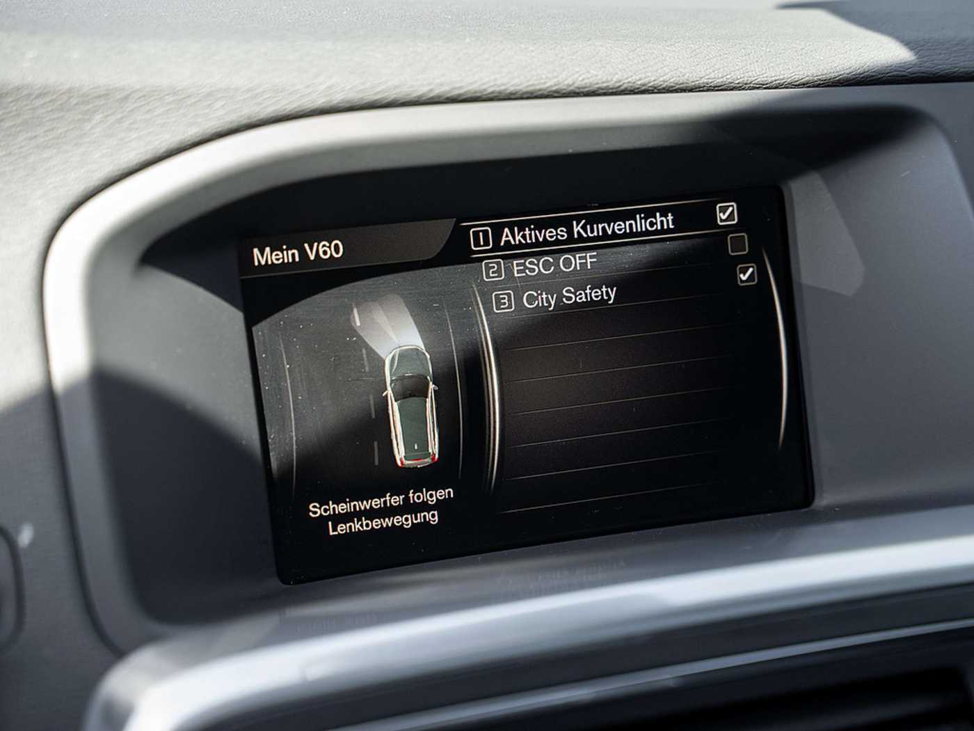 Volvo  D4 Linje Svart MEMORY HGSD FACELIFT