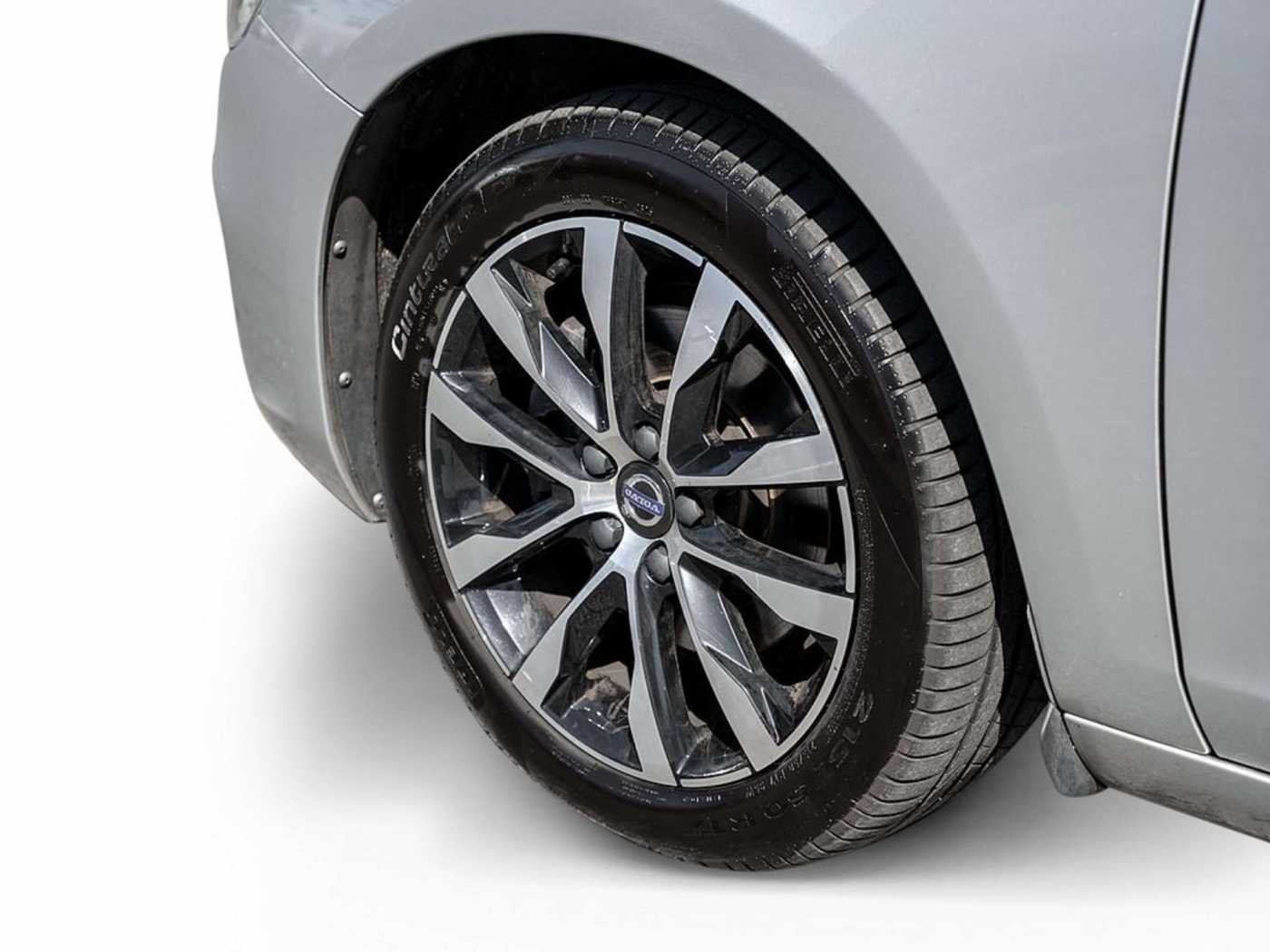 Volvo  D4 Linje Svart MEMORY HGSD FACELIFT