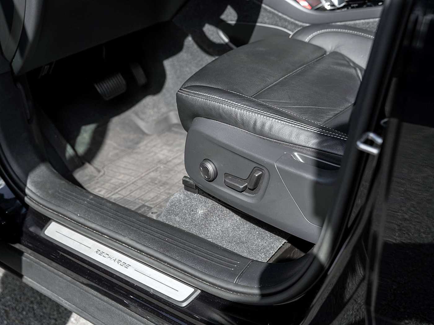 Volvo  T5 Plus Dark Recharge STANDHEIZUNG ACC