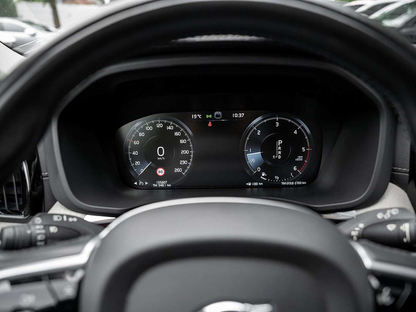 Volvo  D4 Inscription 2WD STANDHZ PANORAMADACH