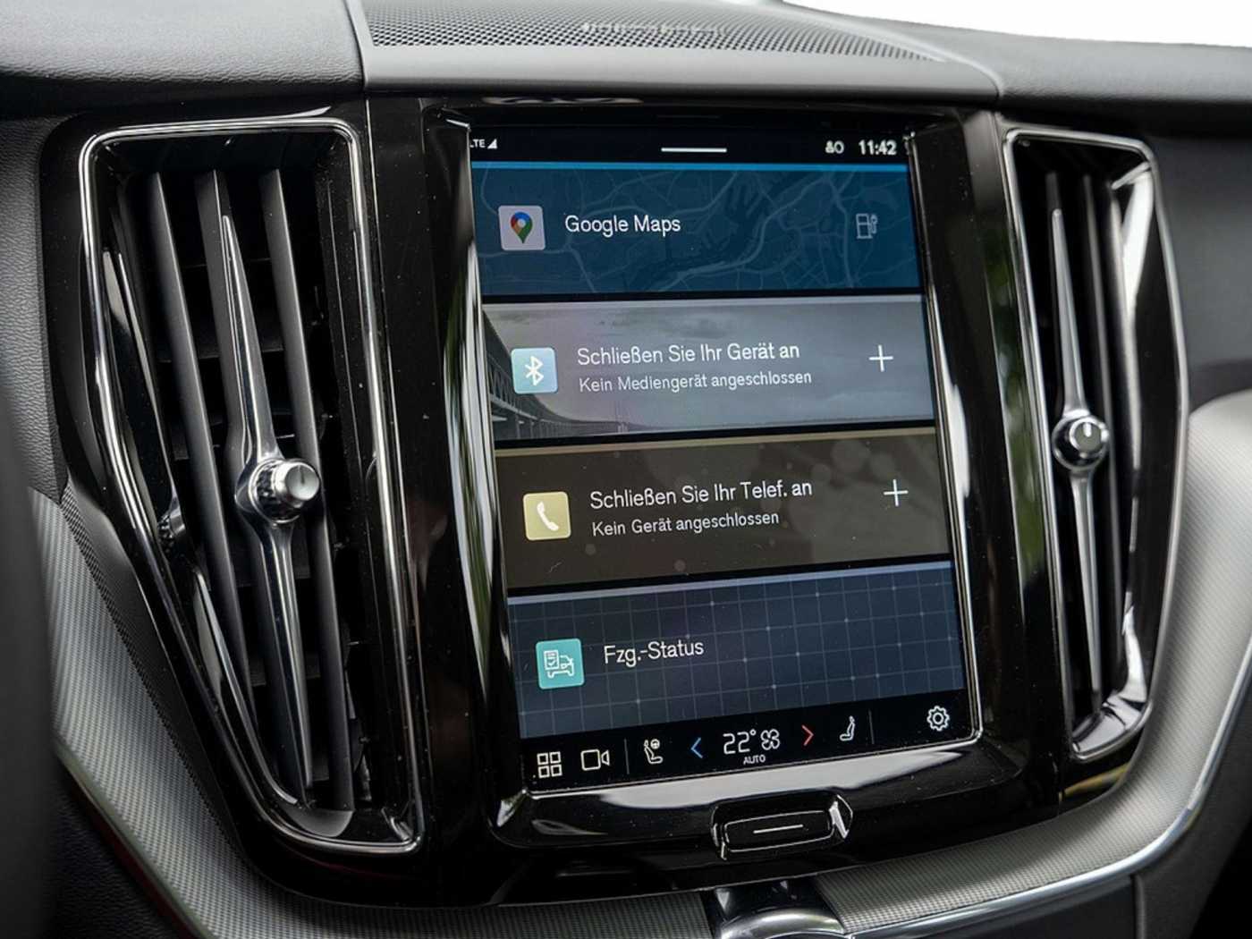 Volvo  T8 Plus Dark Recharge Plug-In Hybrid AWD