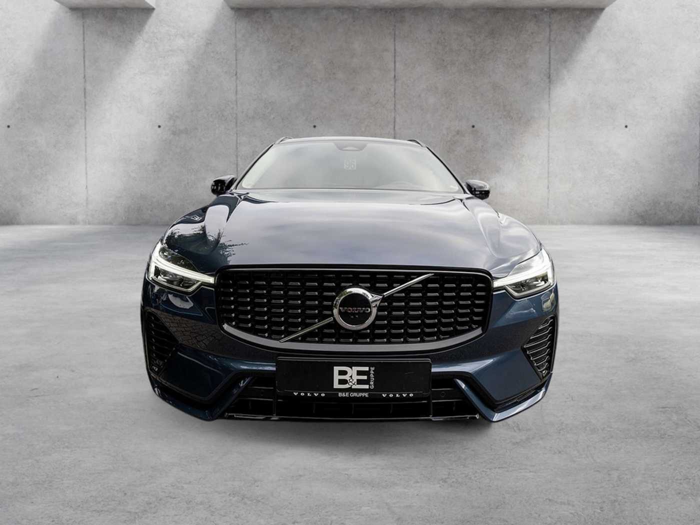 Volvo  T8 Plus Dark Recharge Plug-In Hybrid AWD