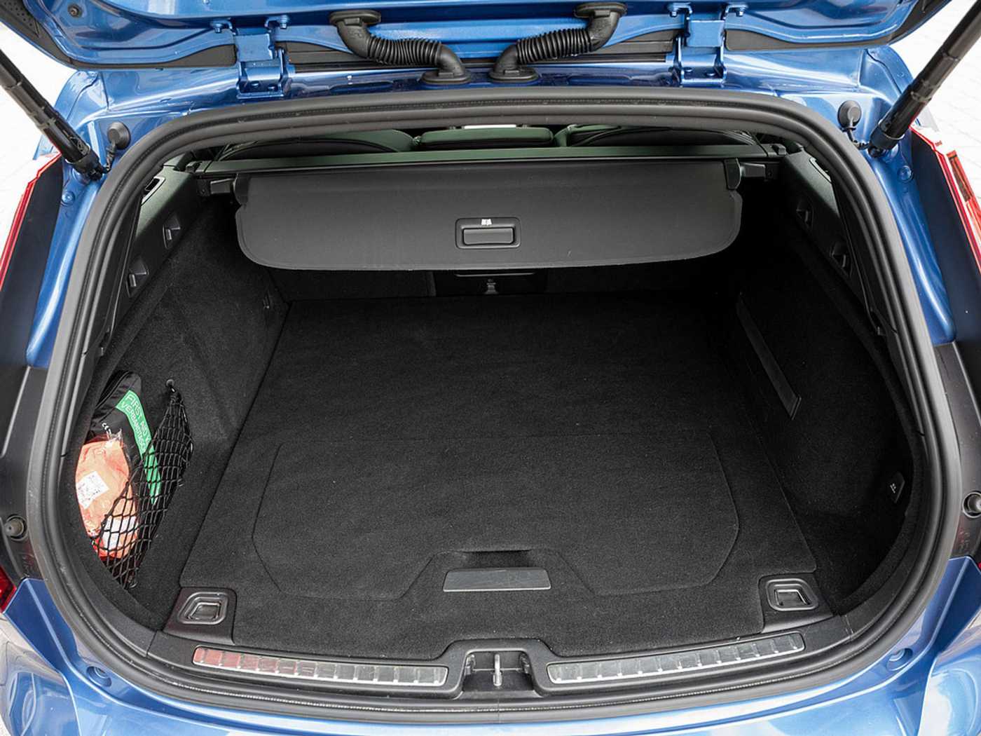 Volvo  T4 R-Design Pano AHK KAMERA MEMORY