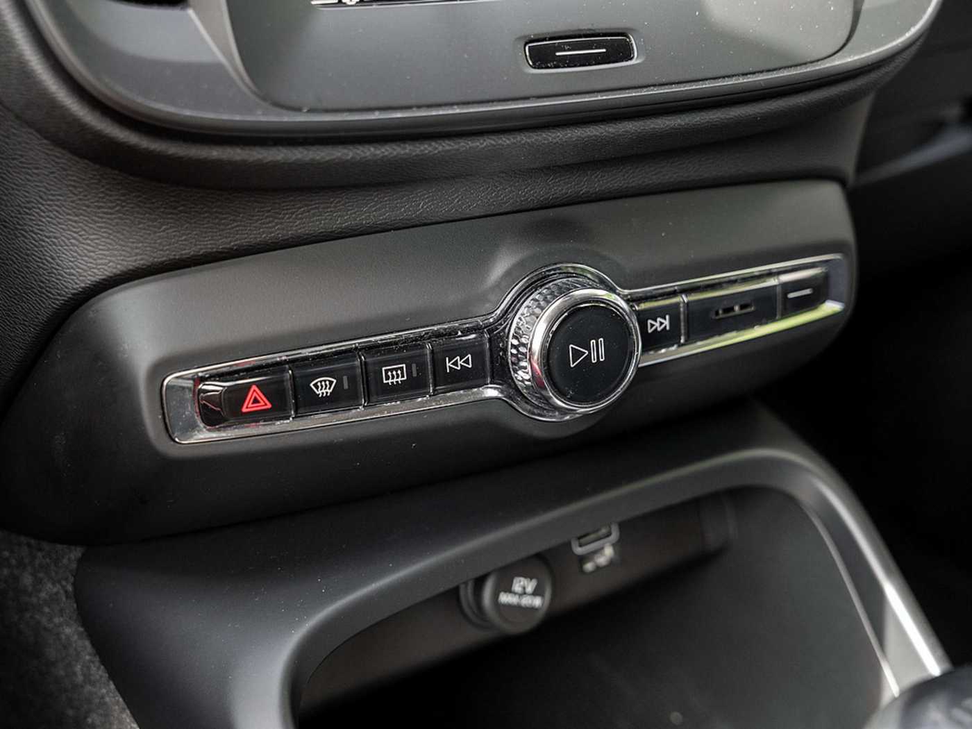 Volvo  T3 SHZ KAMERA NAVI LED SCHEINWERFER