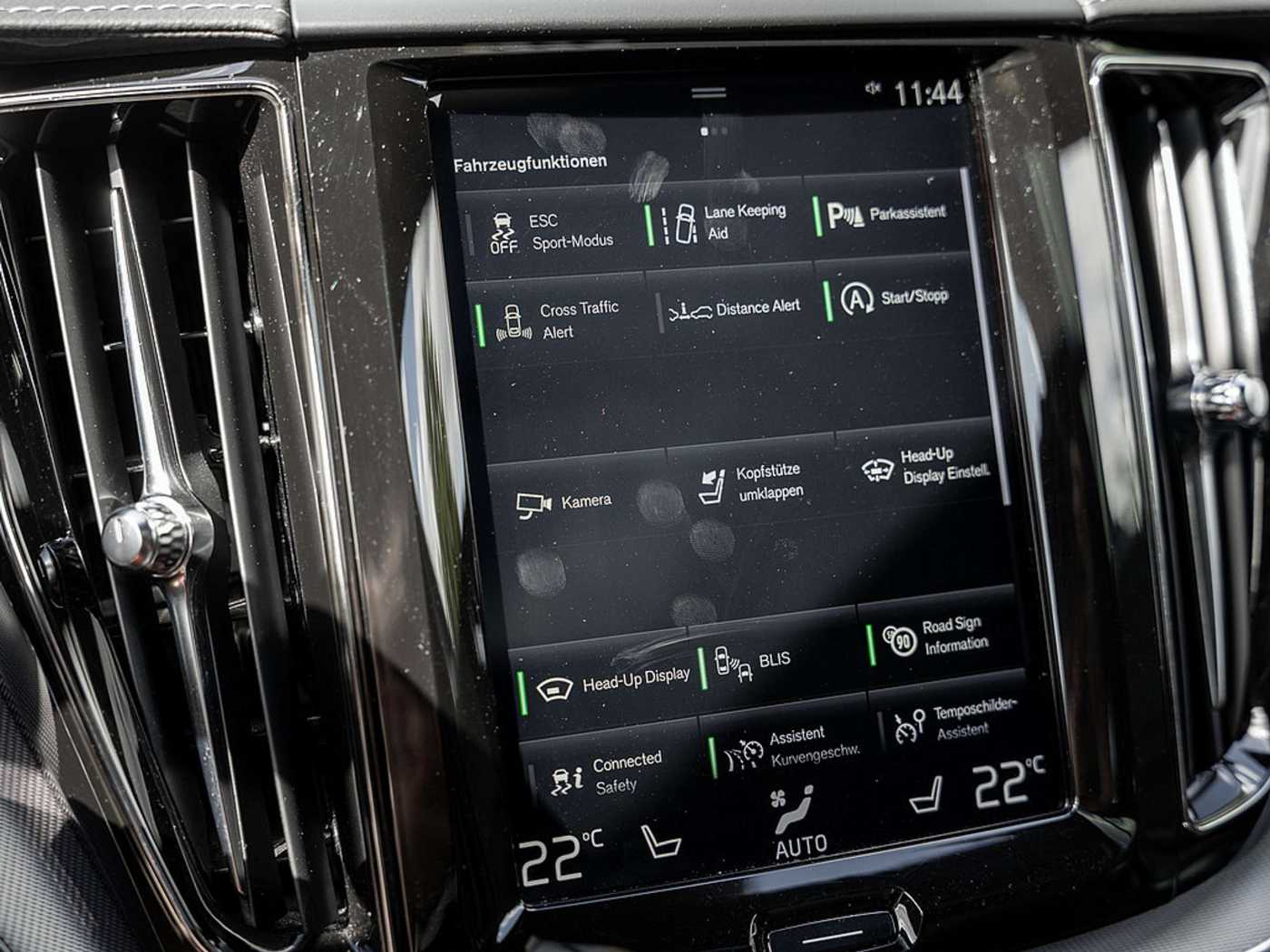 Volvo  T4 R-Design B&W AHK HEAD-UP DISPLAY