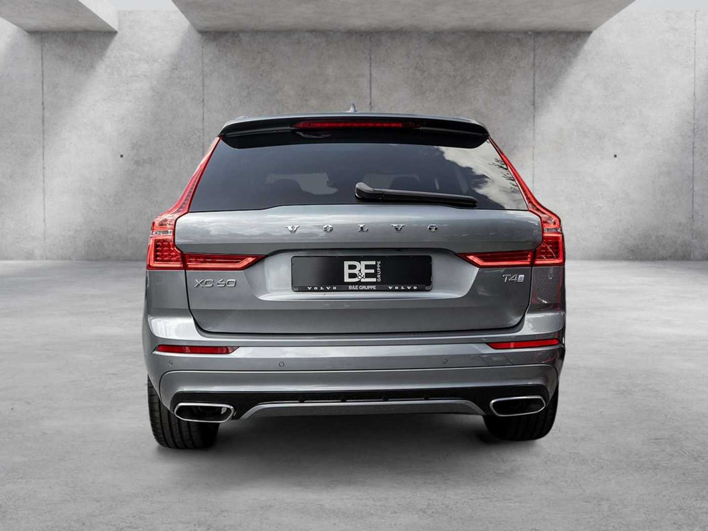 Volvo  T4 R-Design B&W AHK HEAD-UP DISPLAY