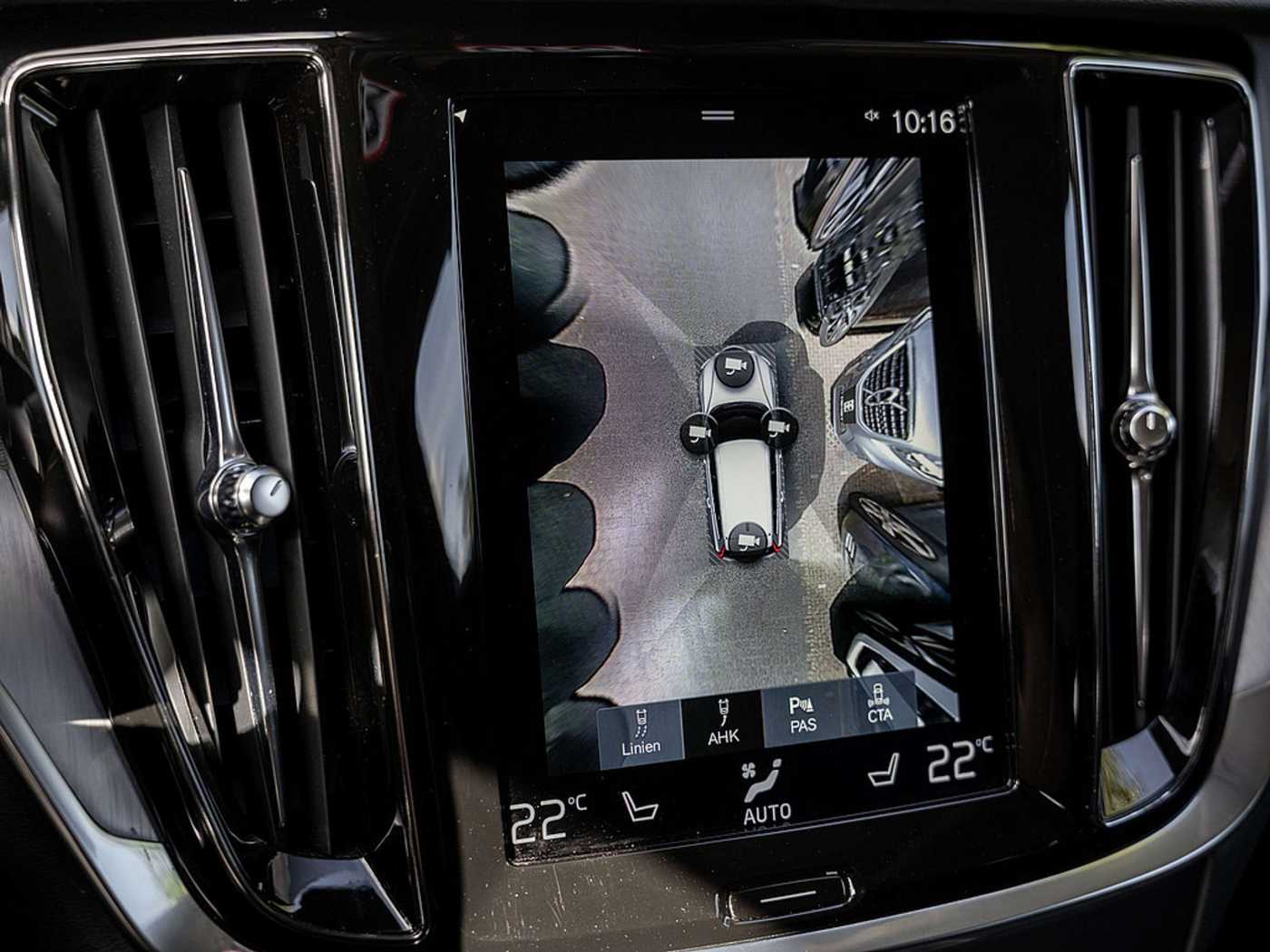 Volvo  B4 Momentum Pro NAVI AHK TOTW 360°