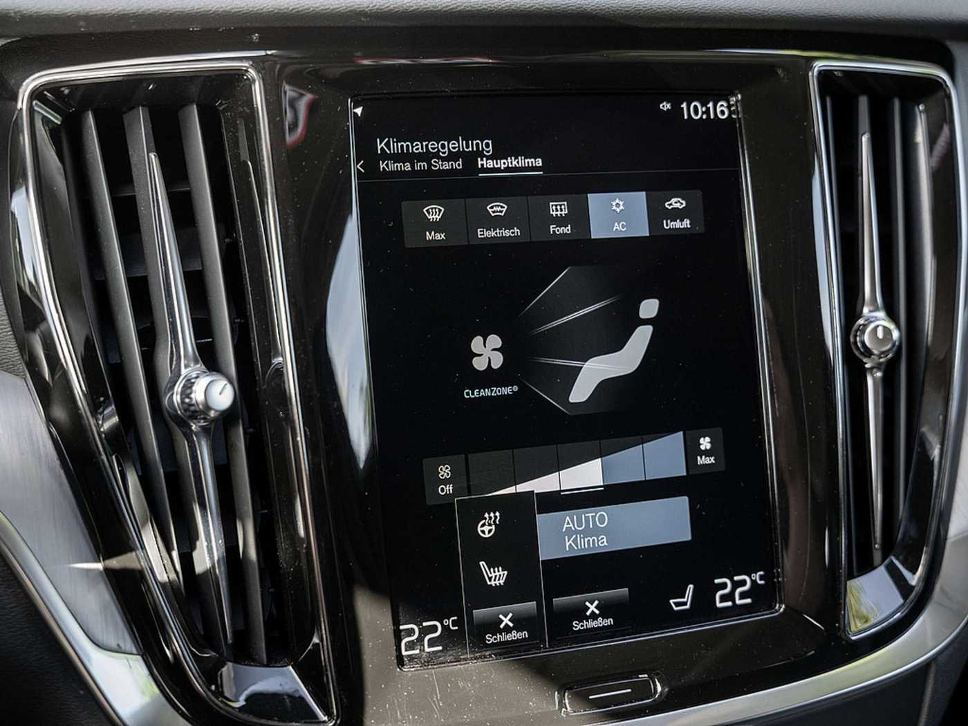 Volvo  B4 Momentum Pro NAVI AHK TOTW 360°