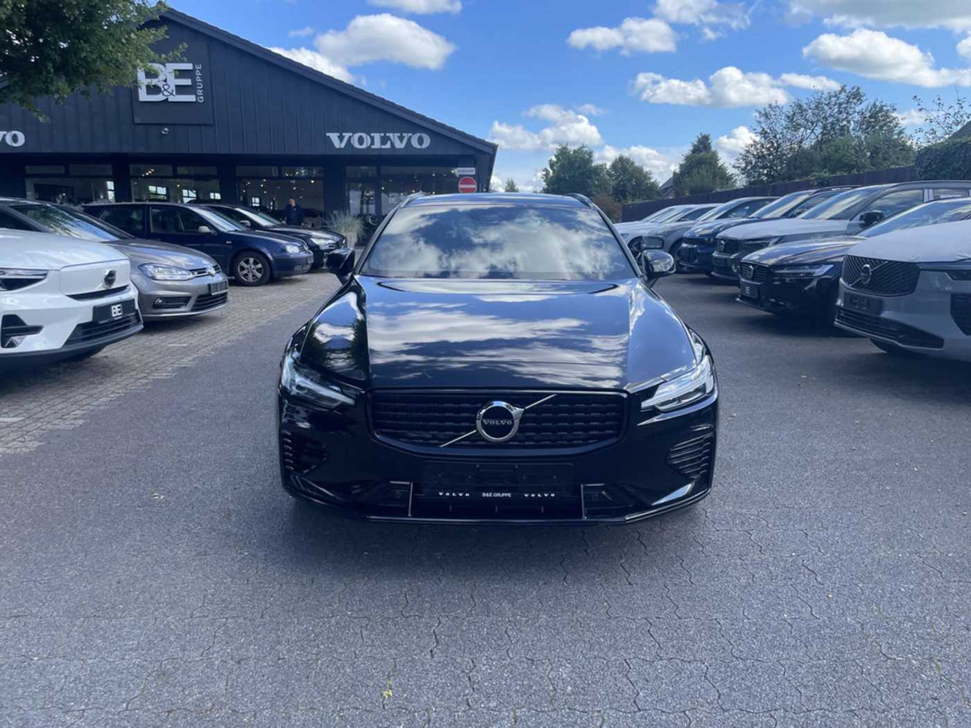 Volvo  T6 R-Design AWD Plug-in Hybrid