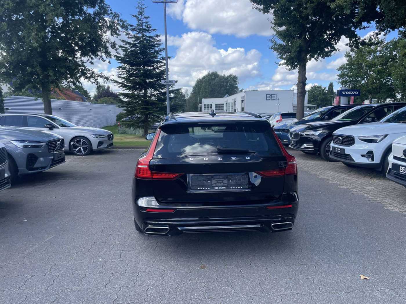 Volvo  T6 R-Design AWD Plug-in Hybrid