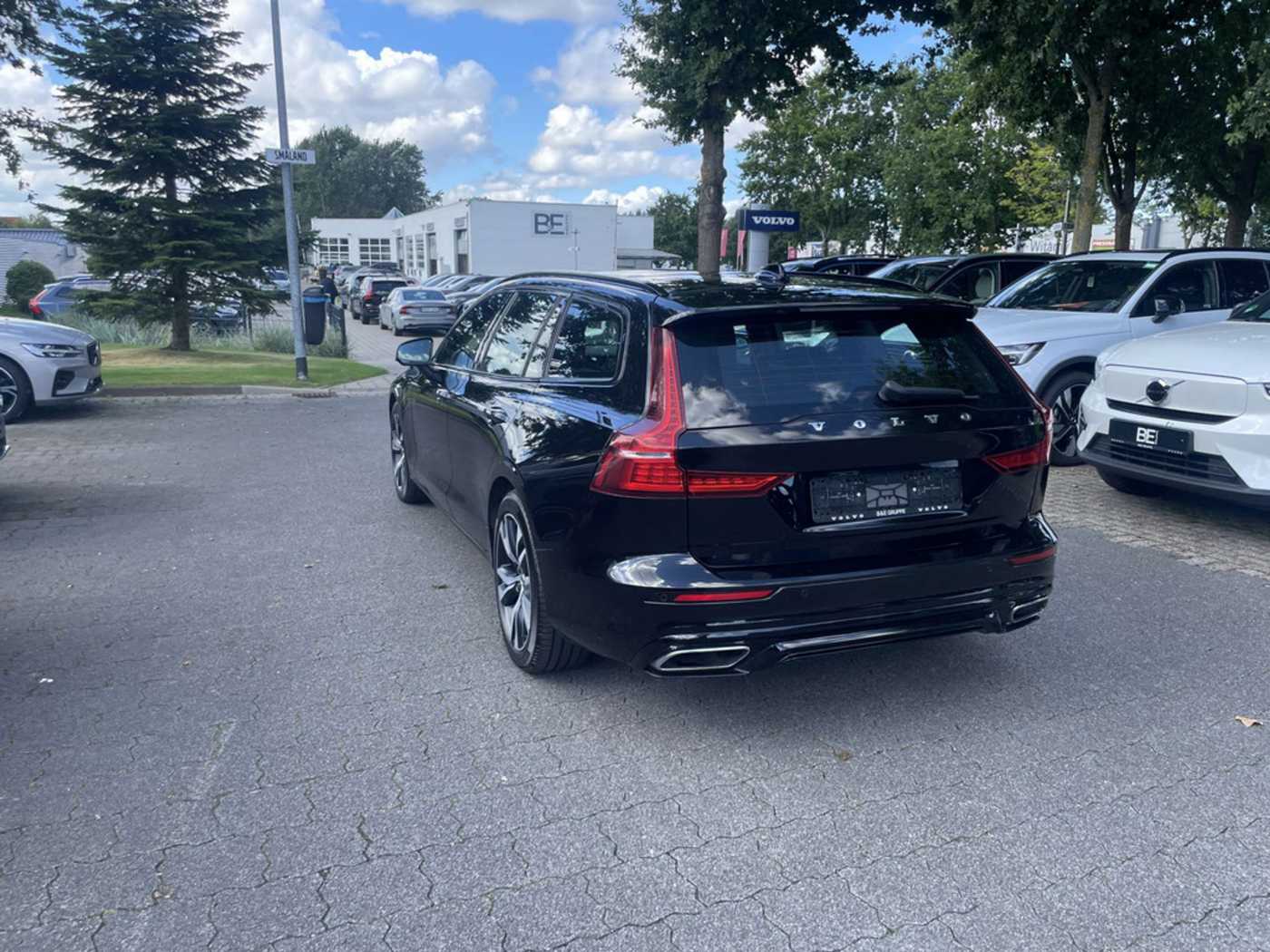 Volvo  T6 R-Design AWD Plug-in Hybrid