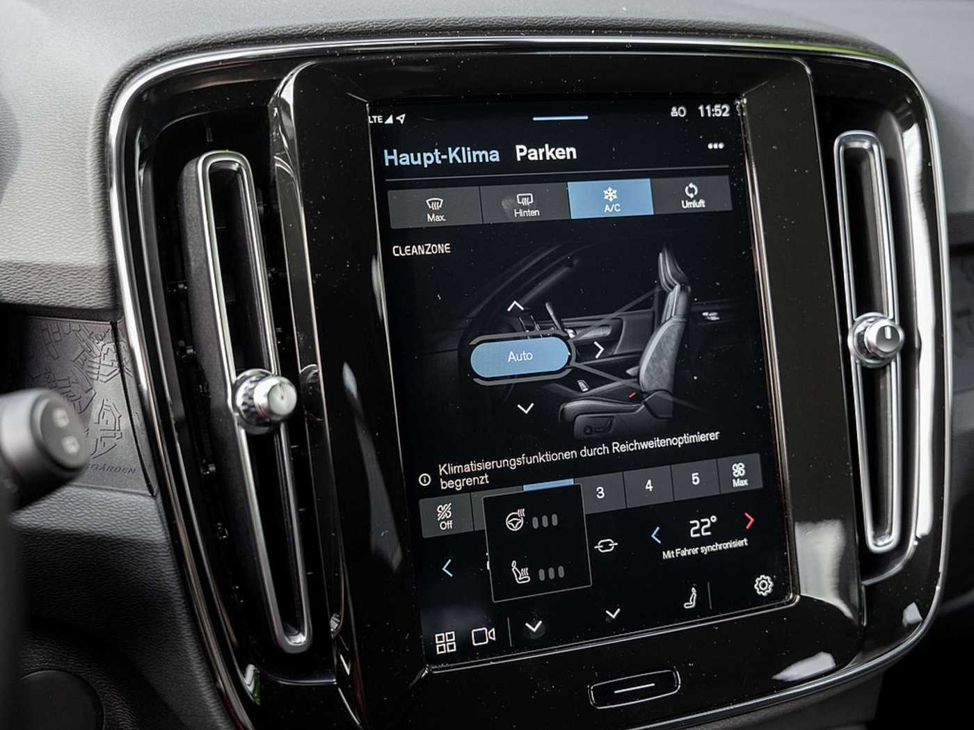 Volvo  Core Recharge Pure Electric 2WD