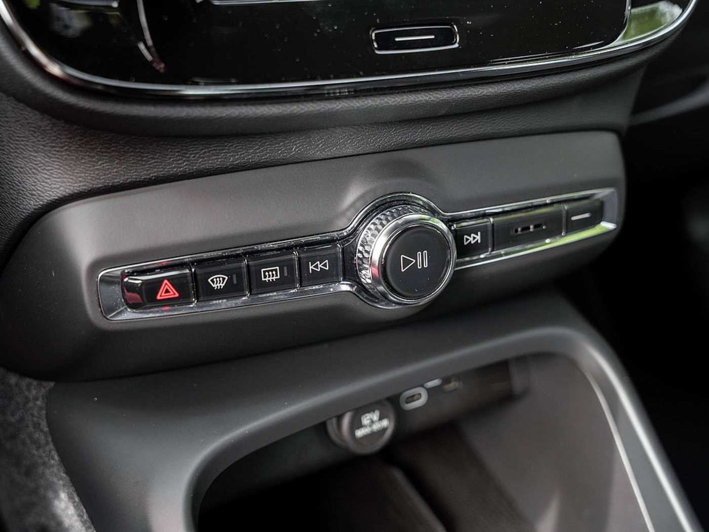 Volvo  Core Recharge Pure Electric 2WD